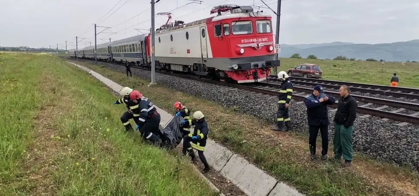 FOTO/VIDEO. Accident cumplit în țară. Adolescentă lovită de tren