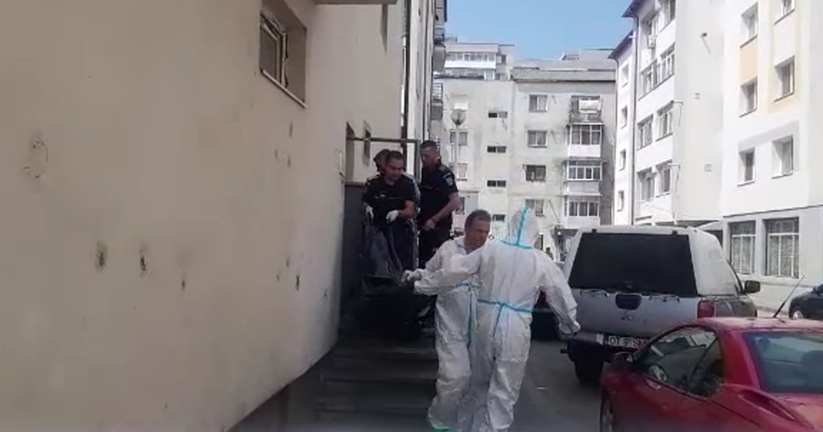 VIDEO. Crimă oribilă în țară. Tânără ucisă de iubit. Bărbatul a strigat în gura mare, în fața blocului, ce a făcut
