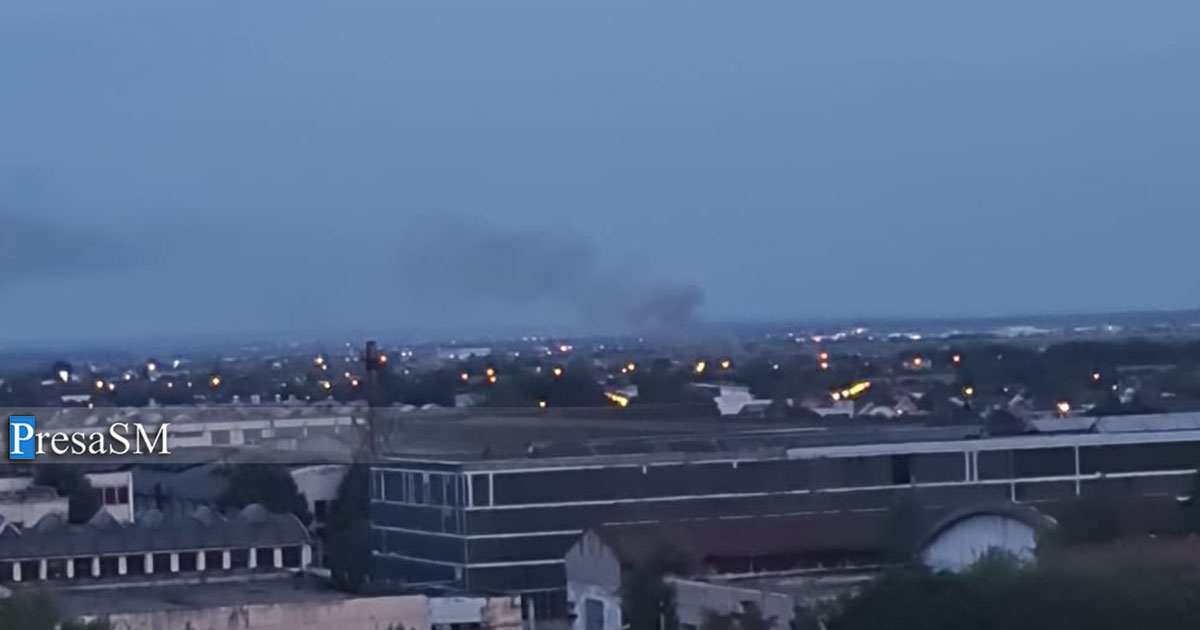 FOTO/VIDEO. Incendiu în municipiul Satu Mare. Fumul s-a văzut de la kilometri distanță