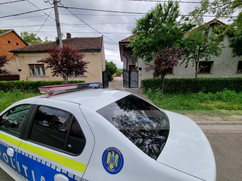 Sătmăreanul s-a enervat pe consătean, i-a intrat în curte și i-a distrus camerele de supraveghere. Acum are dosar penal