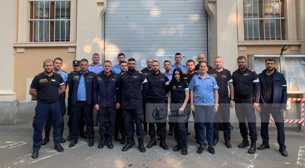 FOTO. Polițiștii protestează la Penitenciarul Satu Mare. Amenință cu blocarea activității, se anunță posibile revolte