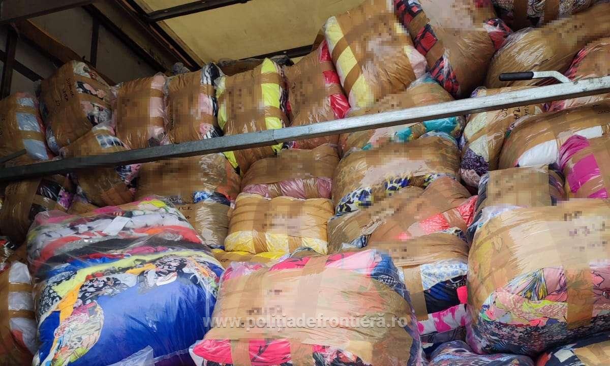 FOTO. TIR cu zeci de tone de ”marfă”, condus de un maghiar, interzis prin Vama Petea