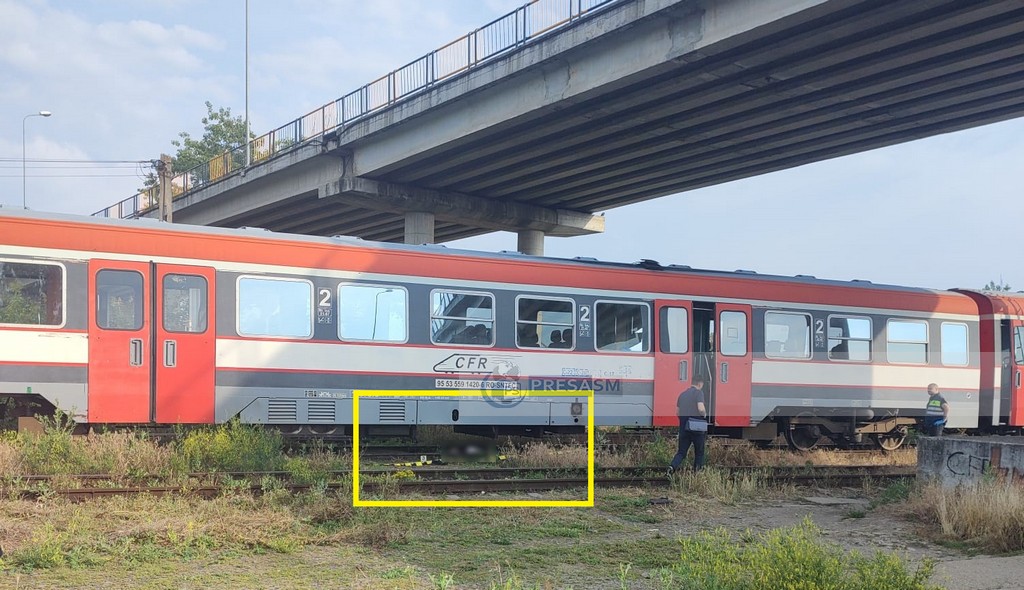 FOTO. Sătmăreanul spulberat de tren s-ar fi aruncat intenționat pe șine. Dramă în Satu Mare