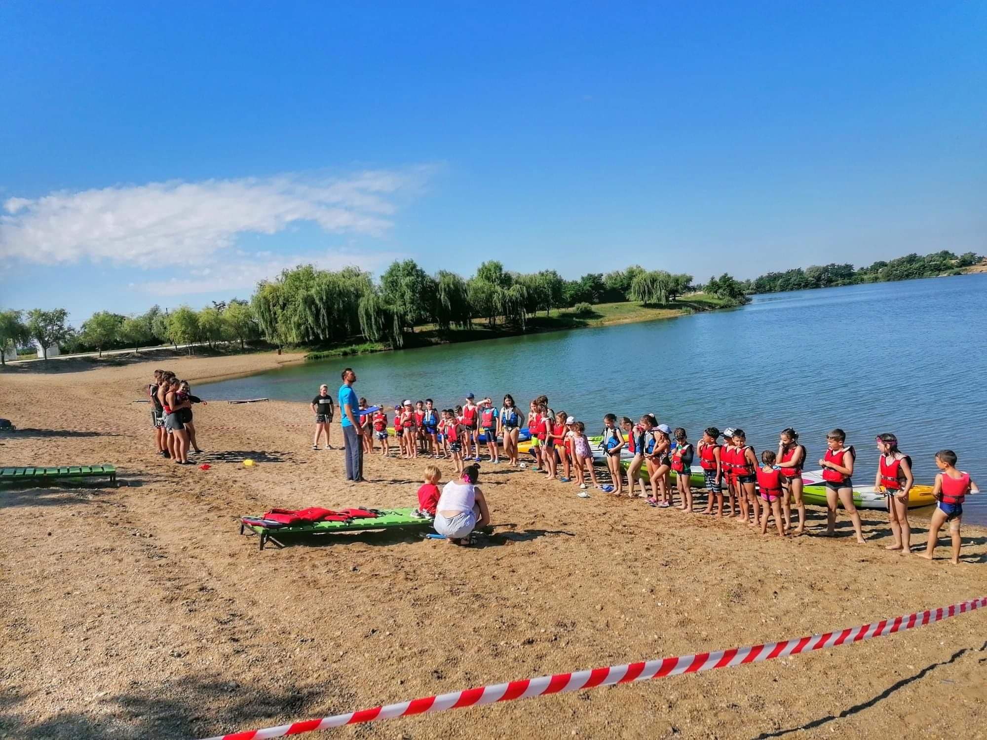 Super tabără pentru copii în județul Satu Mare. Distracție la superlativ, pe apă și nu numai