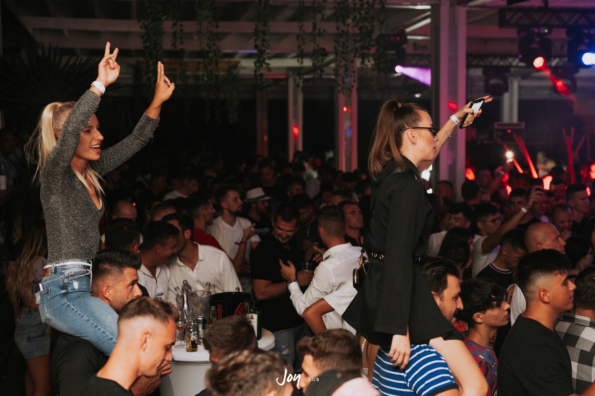 O nouă super petrecere la Clubul Joy din Carei! O vară cu adevărat incendiară