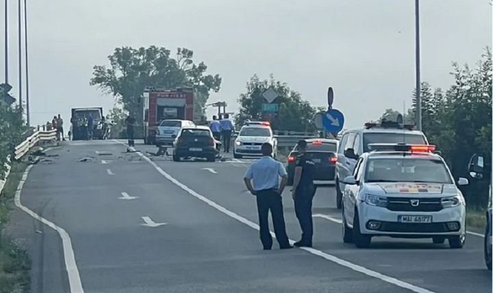 FOTO. O șoferiță a provocat accidentul de pe DN19 (Vraja Crasnei). Un copilaș (3 ani) la Urgență