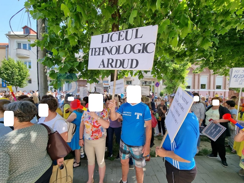 Liceul din județ, ZERO BARAT la BAC. Mărturia dură a unui profesor: ”Politizarea l-a distrus!”