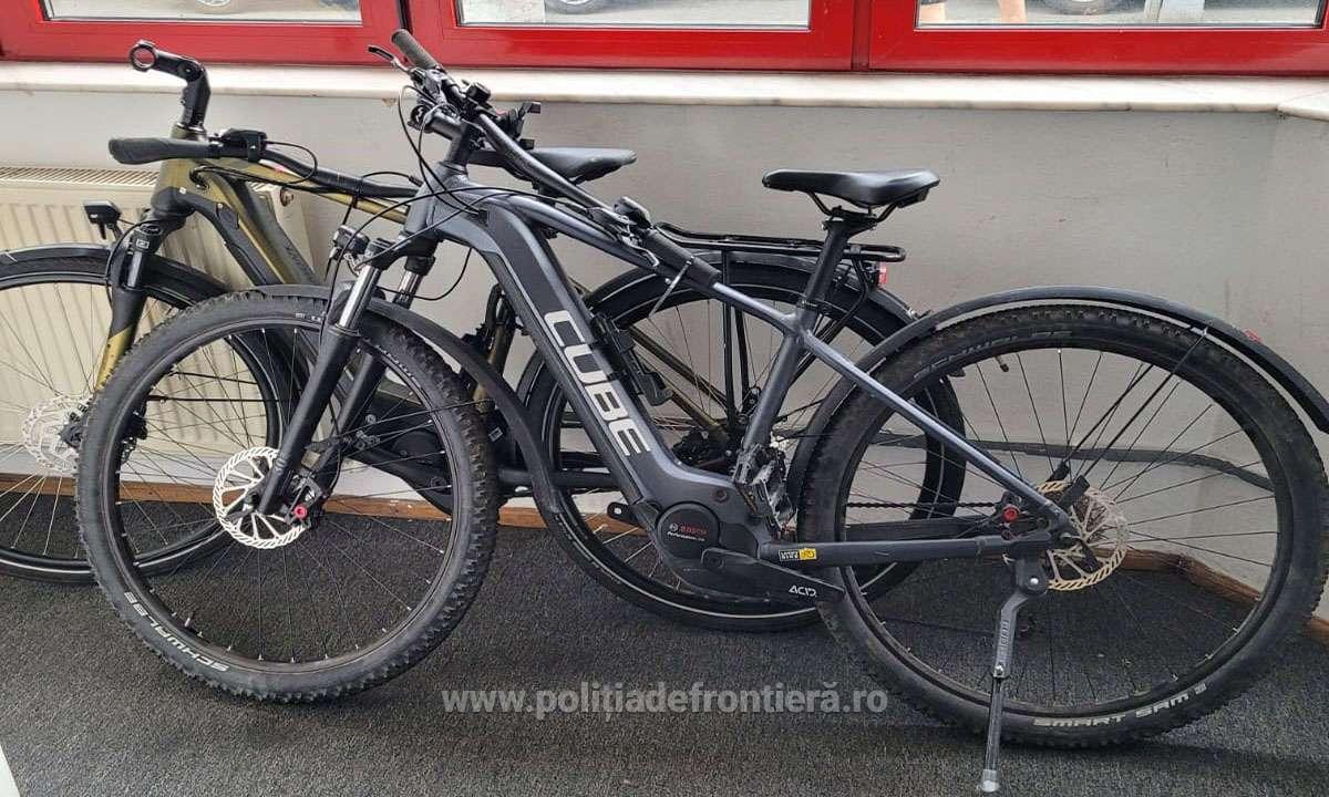 FOTO. De ce s-a ales un tânăr cu dosar penal după ce a ajuns cu bicicletele în Vama Petea