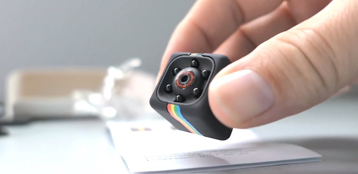 Un sătmărean și-a spionat soția și fiica. A montat camere de supraveghere ascunse