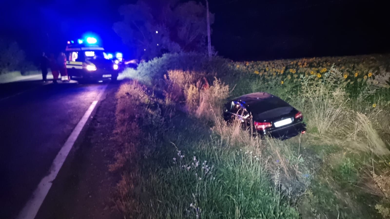 FOTO. Accident în lanț în județul Satu Mare. Unul dintre autoturisme a ajuns în șanț