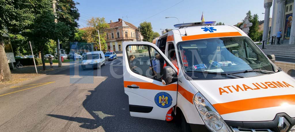 Accident în municipiul Satu Mare. Sătmăreancă lovită pe trecerea de pietoni de o șoferiță