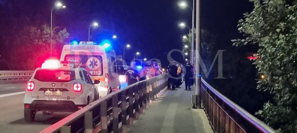 O sătmăreancă a amenințat că se aruncă de pe podul Decebal. Au salvat-o polițiștii