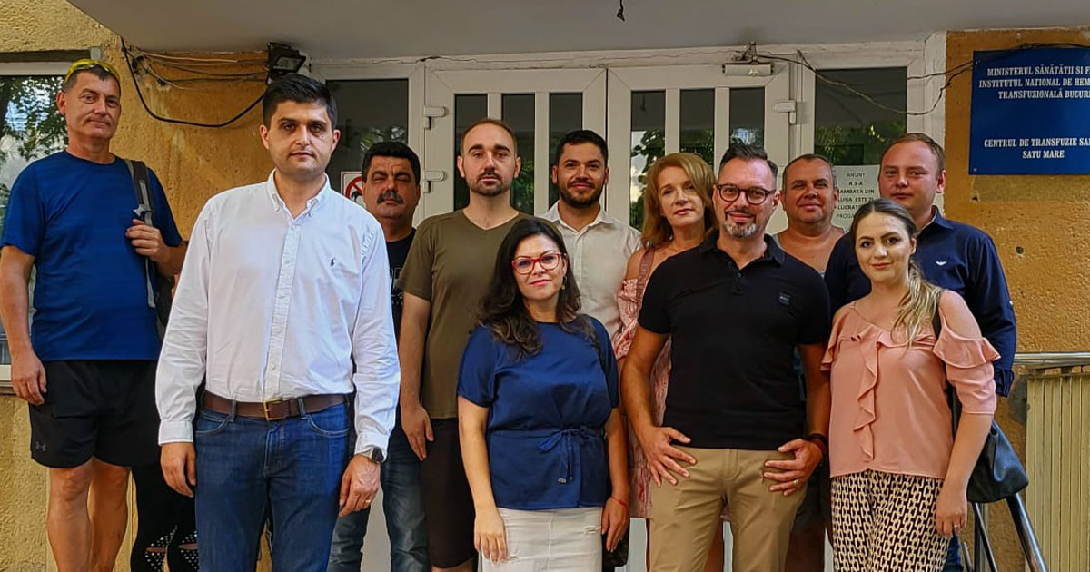 FOTO. Liberalii sătmăreni, alături de salvatorii răniți de la Crevedia. Îi îndeamnă pe sătmăreni să doneze sânge