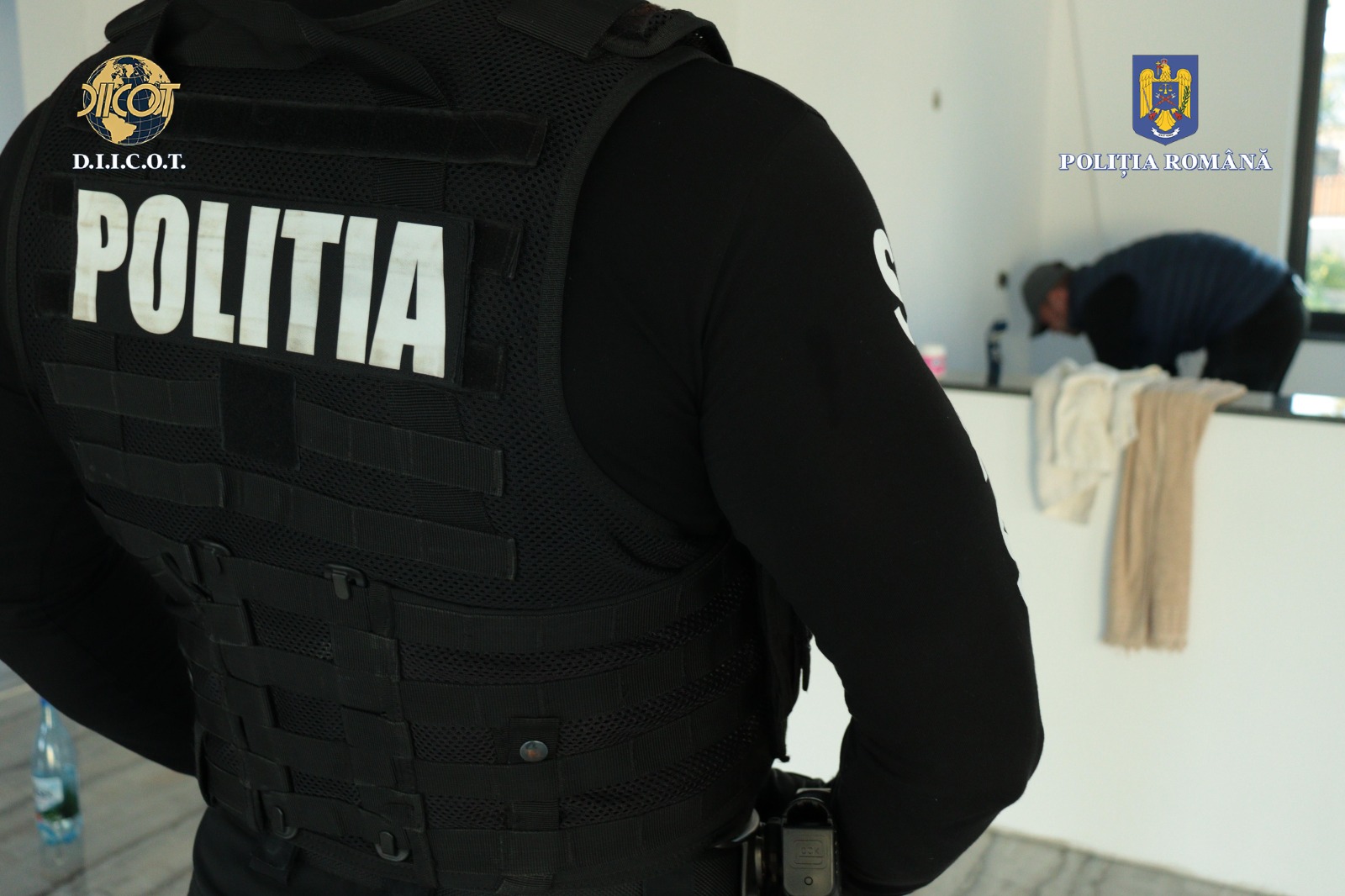 Ca la 13 ani. A părăsit școala pentru a se iubi cu un tânăr. Poliția Satu Mare a intervenit