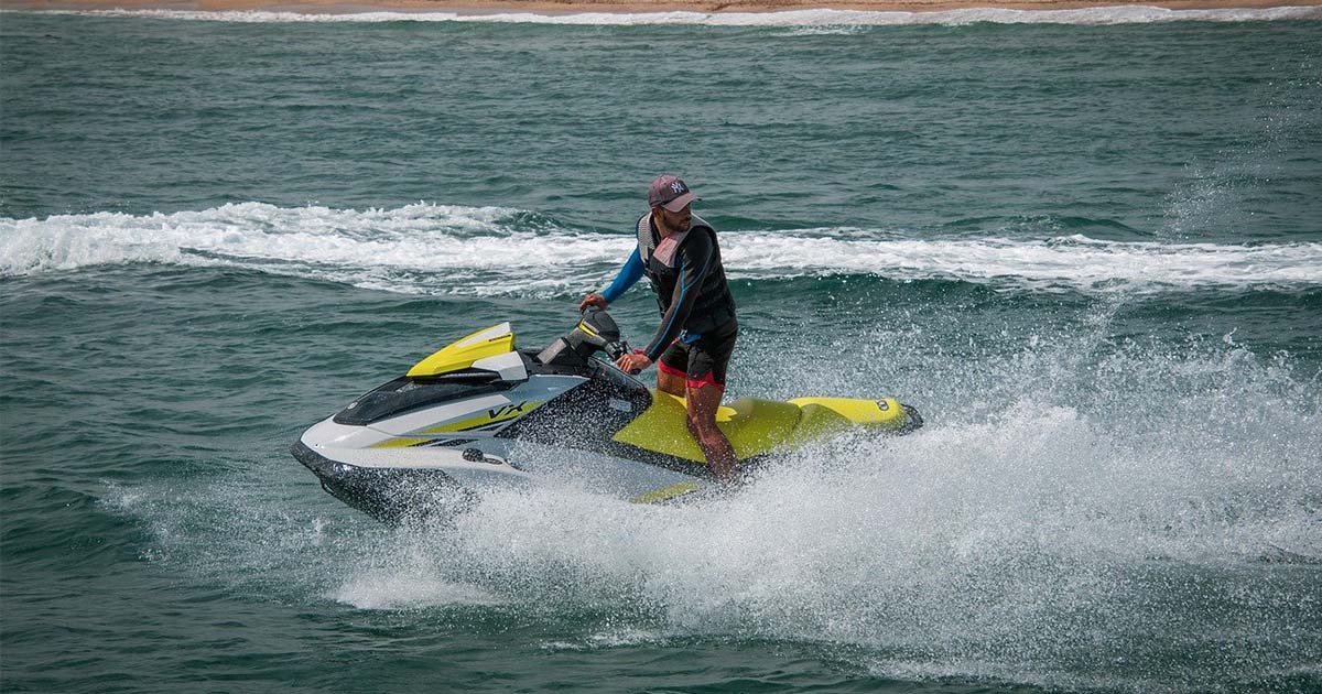 Moarte cruntă pentru un tânăr turist, la o balastieră din vestul țării. A fost decapitat în timp ce se plimba cu un ski jet