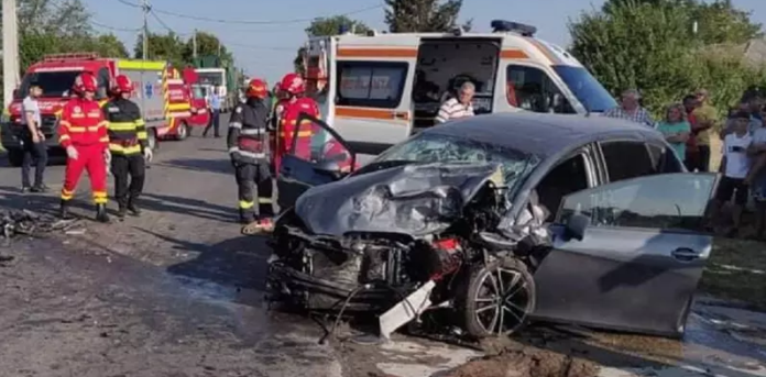 FOTO. Un şofer de 19 ani drogat la volan şi-a ucis mama într-un accident cumplit