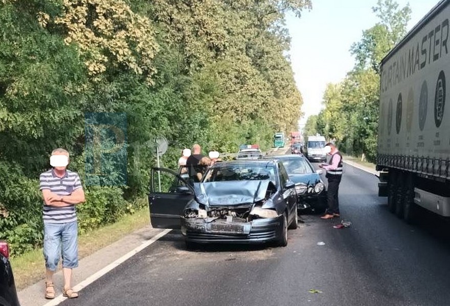 FOTO. Accident în lanț, cu victime. O familie din Satu Mare nu a mai ajuns în concediu