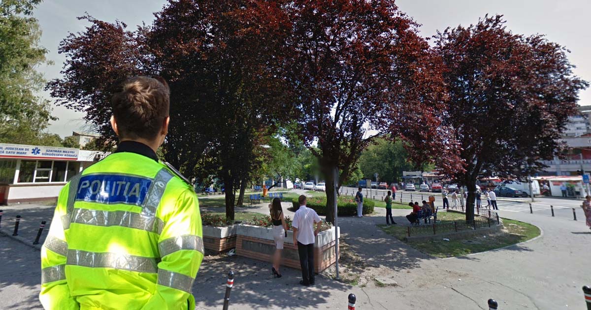 Furt în fața Spitalului Județean Satu Mare. Bătrânel lăsat fără plasa cu mâncare și haine