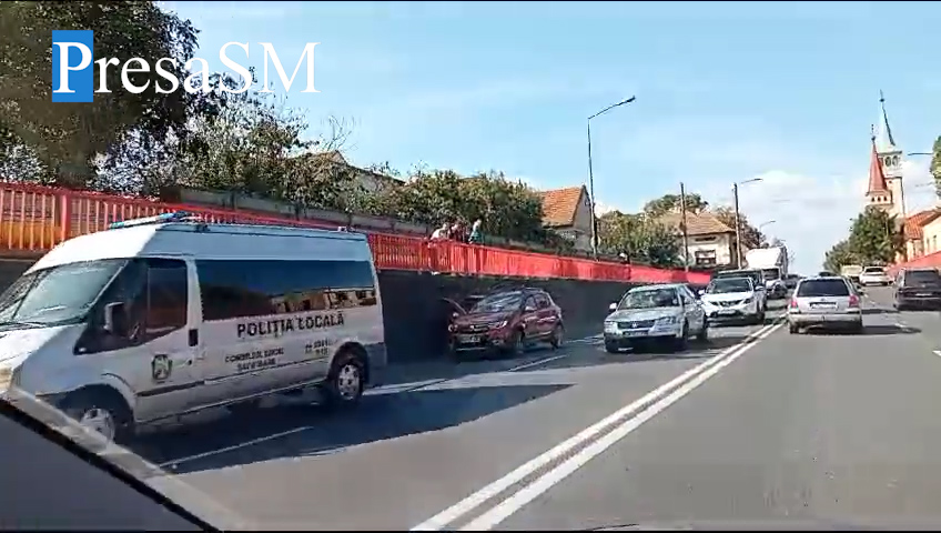 VIDEO. Incident în trafic în zona Soarelui. Fetiță preluată de o ambulanță