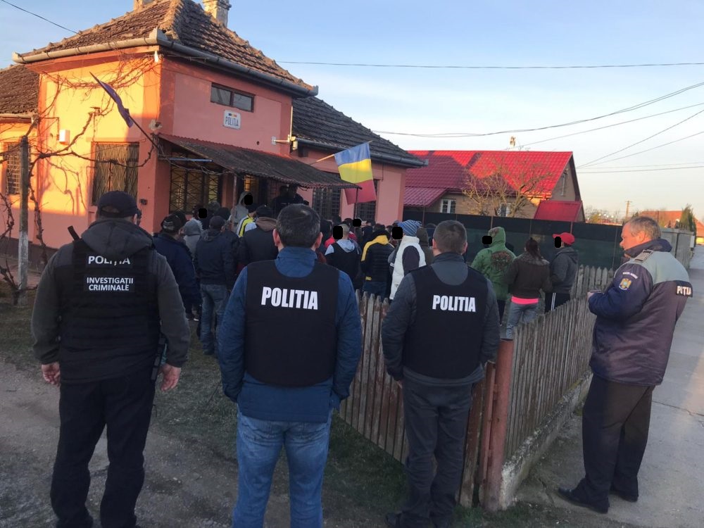 Monștrii din județul Satu Mare. O mamă și-a exploatat în mod BARBAR propria fiică