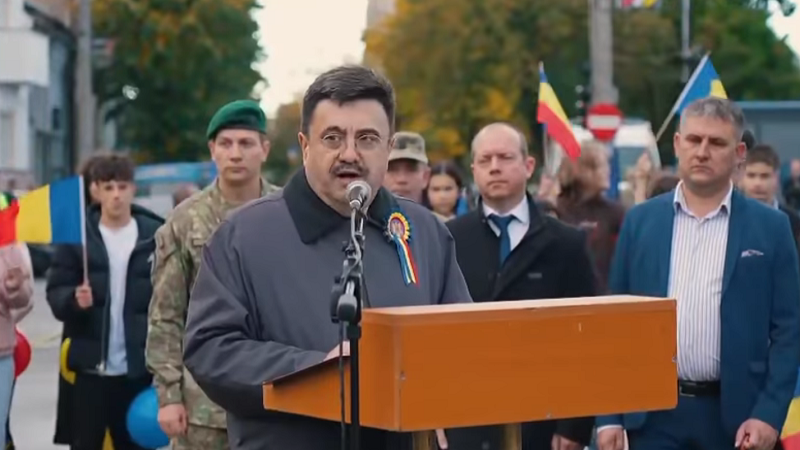 VIDEO. Moment de neînțeles de Ziua Armatei de la Satu Mare. Politizare în exces