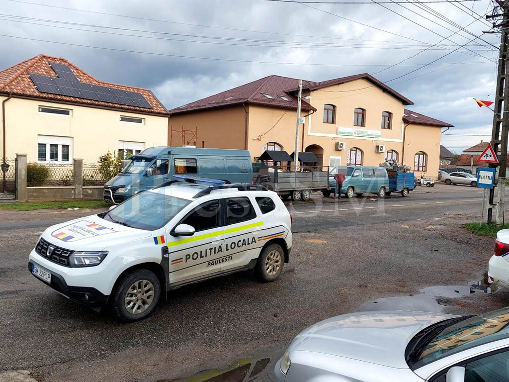 FOTO. Război declarat șoferilor care fac echilibristică cu ”fierul vechi” pe șoselele județului Satu Mare