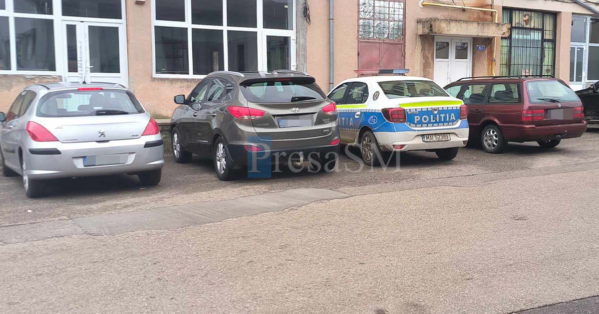 FOTO. Misterul dramei din Tășnad: femeie găsită decedată într-un bloc. Poliția a deschis o anchetă