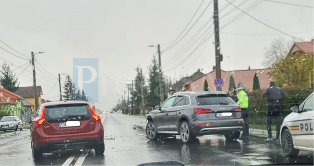 FOTO. Accident pe B-dul Lucian Blaga. AUDI vs Volvo, Poliția este la fața locului