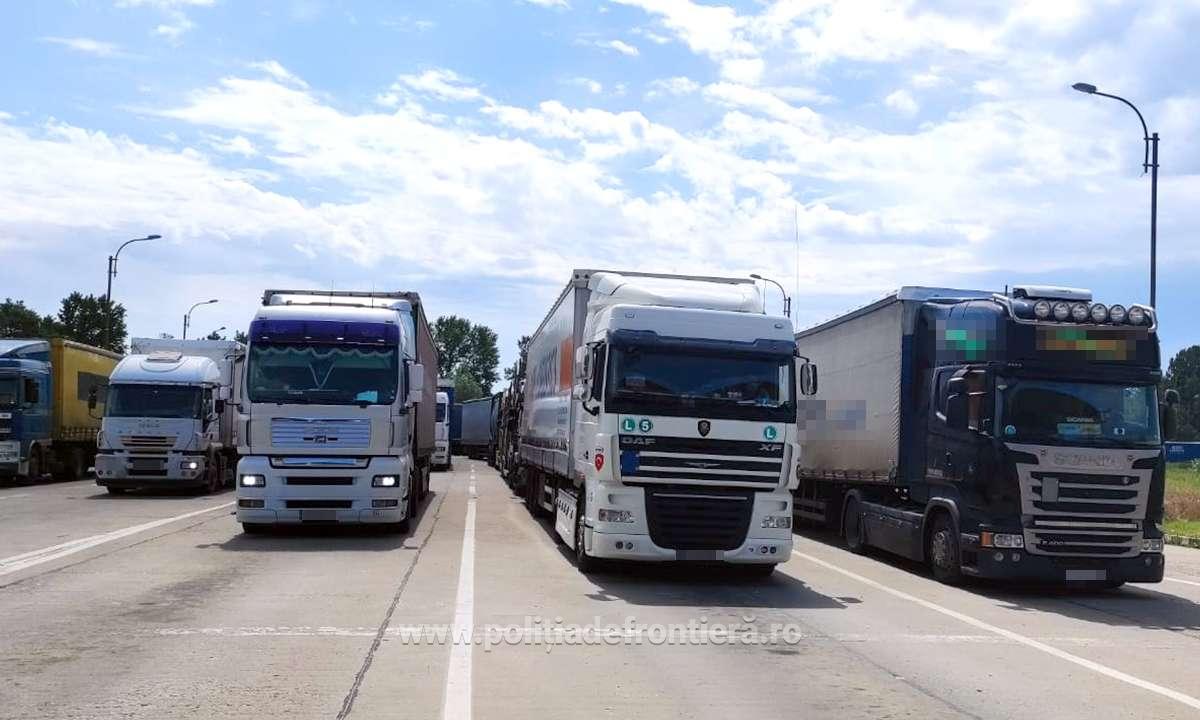 Zeci de tone de deșeuri din aluminiu urmau să ajungă la o firmă din Satu Mare. Transportul, trimis înapoi de frontieriști