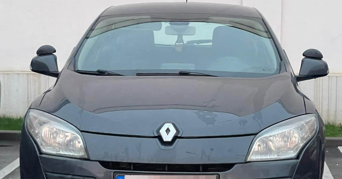 FOTO. Un instructor auto a înjurat o mămică cu gemeni în parcarea Kaufland Satu Mare