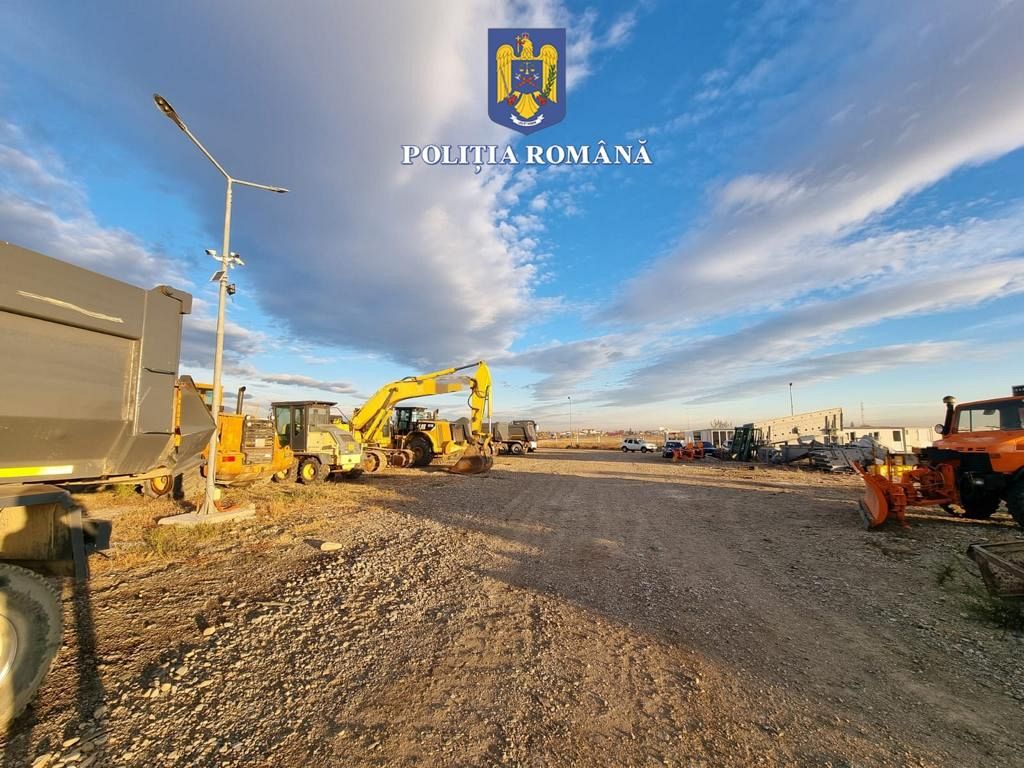 FOTO. Percheziții la țepari! Cumpărau pe bune utilaje cu hârtii. O firmă din Satu Mare este printre păgubiți