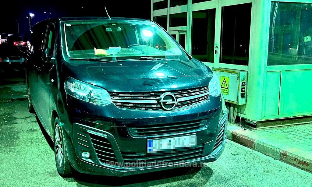 FOTO. Tânăr lăsat de frontieriștii sătmăreni fără autoturismul de zeci de mii de euro