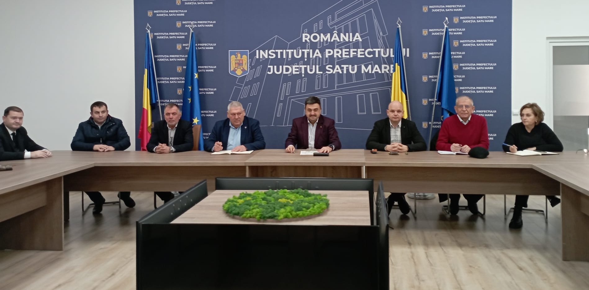 Autoritățile sătmărene se pregătesc pentru ger și ninsori. Ședință de urgență la Prefectură