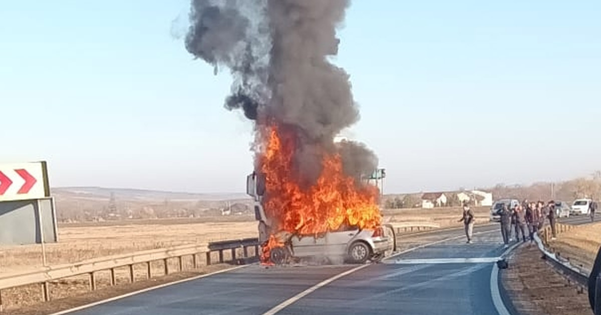 FOTO/VIDEO. Accident cumplit în țară. Doi tineri, de 16 şi 21 de ani, au murit carbonizați