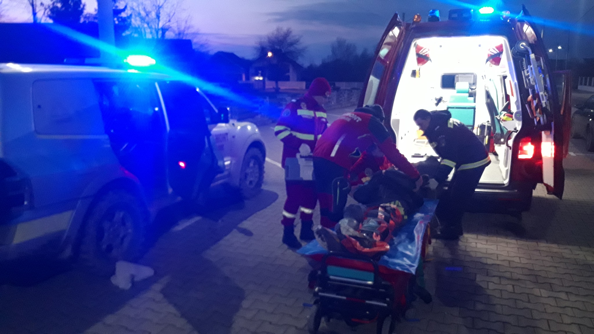 Accident grav la Luna Șes. Persoană răsturnată cu ATV-ul și prinsă sub vehicul. Au intervenit pompierii și descarcerarea