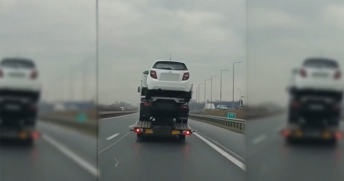 VIDEO. Trenulețul groazei pe o autostradă din Ungaria. Doi români amendați cu mii de euro
