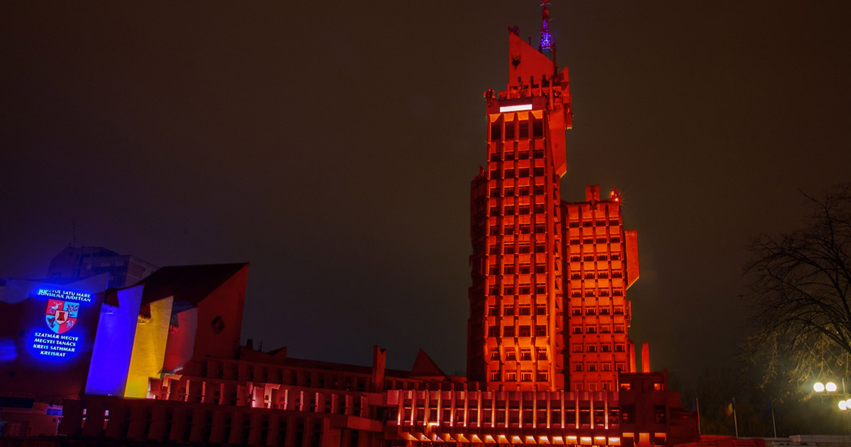 FOTO. Palatul Administrativ din Satu Mare va fi iluminat în roșu! Care este motivul