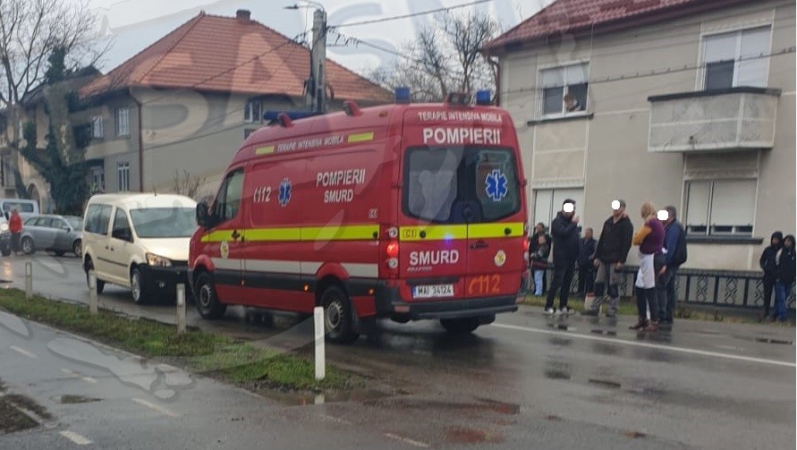 Accident în județul Satu Mare. O femeie a fost lovită de mașină. A ajuns la spital