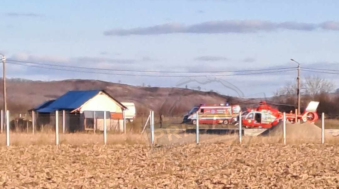 FOTO. Copil (5 ani) în comă, în județul Satu Mare. Preluat cu elicopterul SMURD