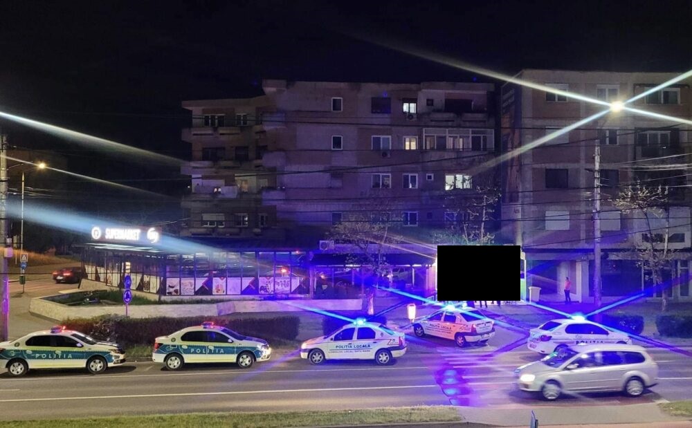 Un taximetrist ilegal urmărit de Poliție prin Satu Mare! Drogat și fără permis, cu client în mașină