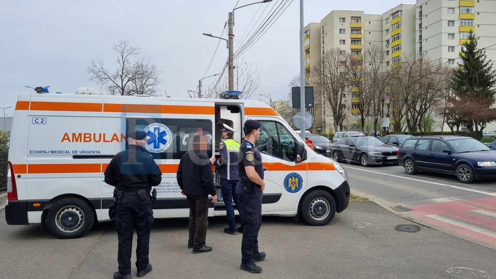 SATU MARE. Un bărbat a bătut o șoferiță de 74 de ani după ce aceasta i-a accidentat fiica