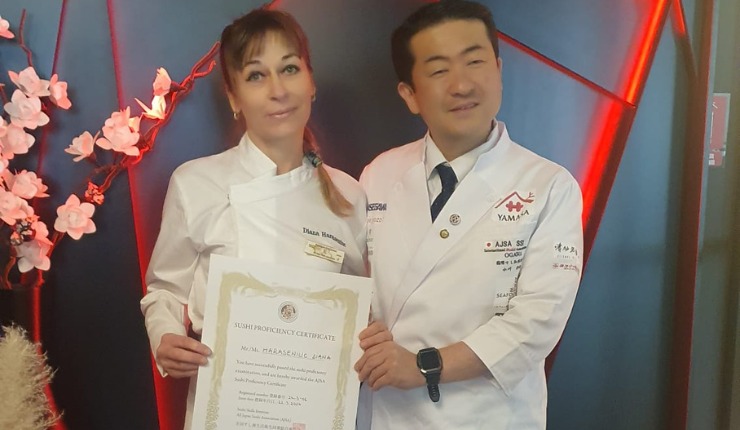 FELICITĂRI! Sătmăreancă premiată de președintele Asociației de Sushi din Japonia!