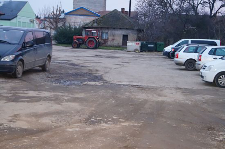 Accident mortal la Carei. Un bărbat, angajat al Primăriei, a căzut de pe tractor