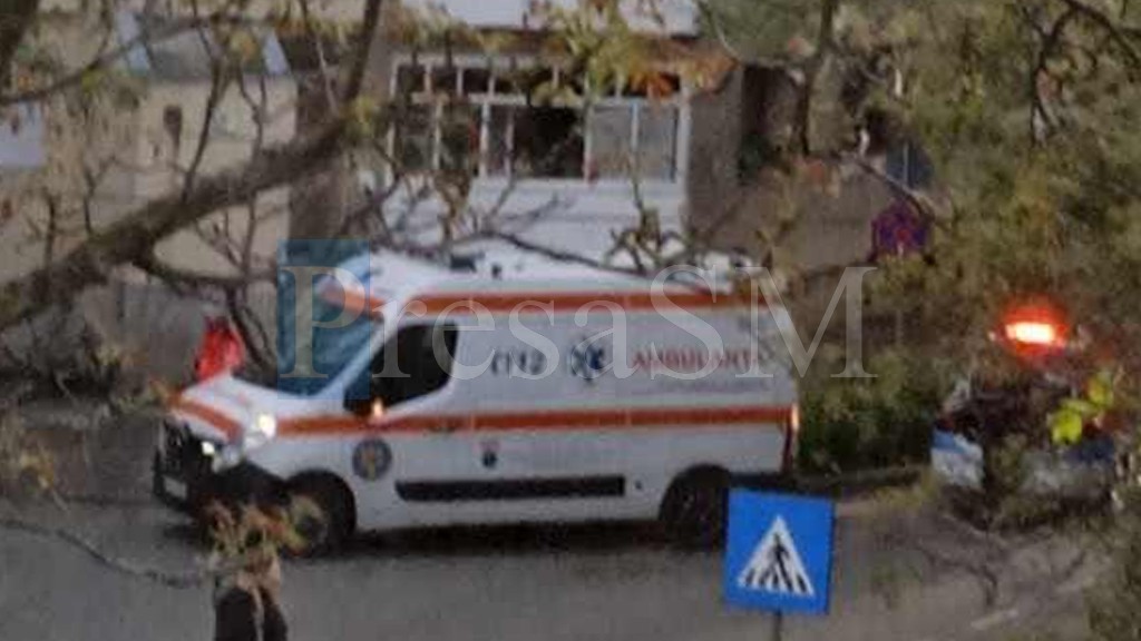 Femeie tâlhărită în Cartierul Micro 16! Mai mulți martori au sărit și au salvat femeia până a ajuns Poliția