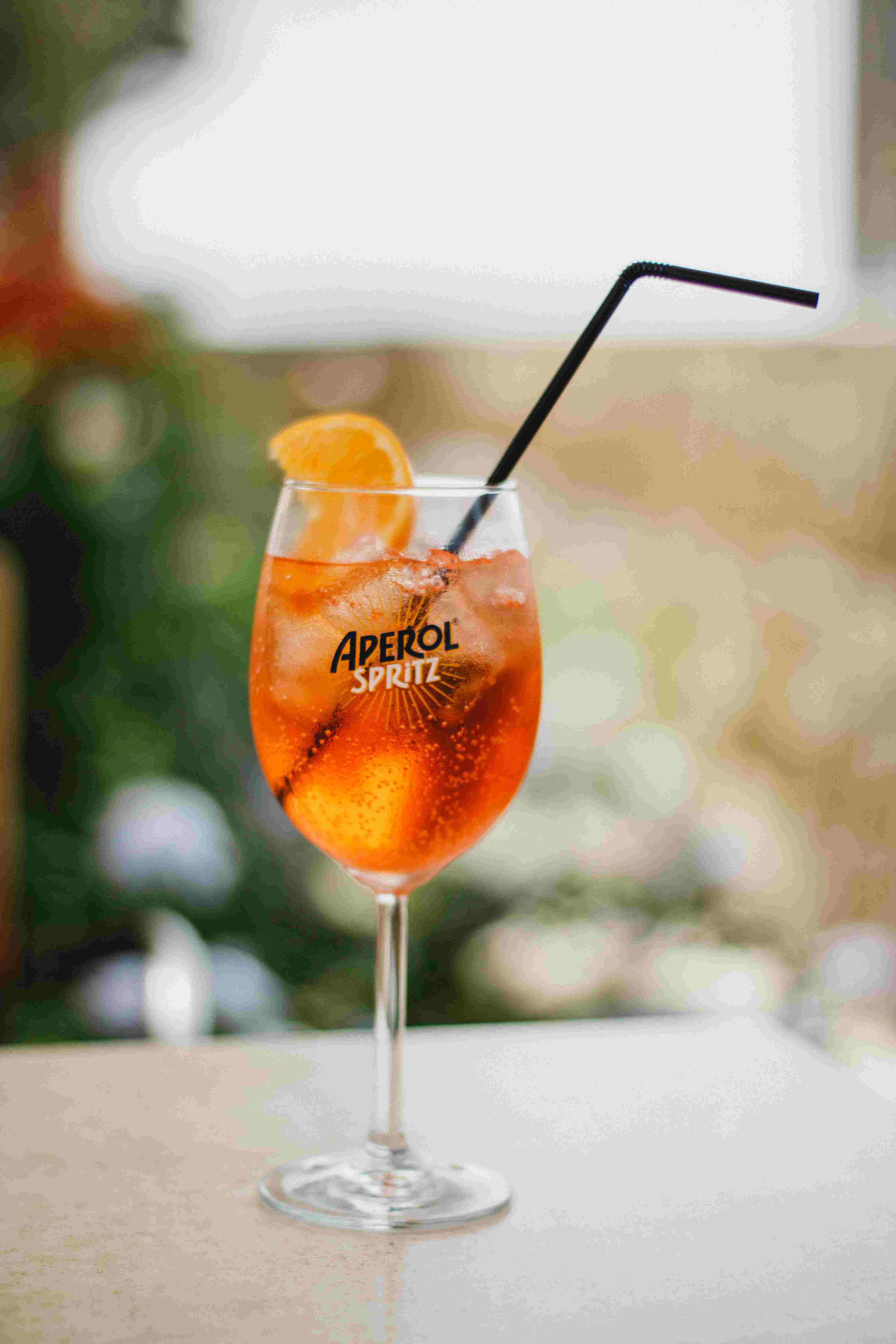Rețeta originală de Aperol Spritz: celebrul aperitiv italian