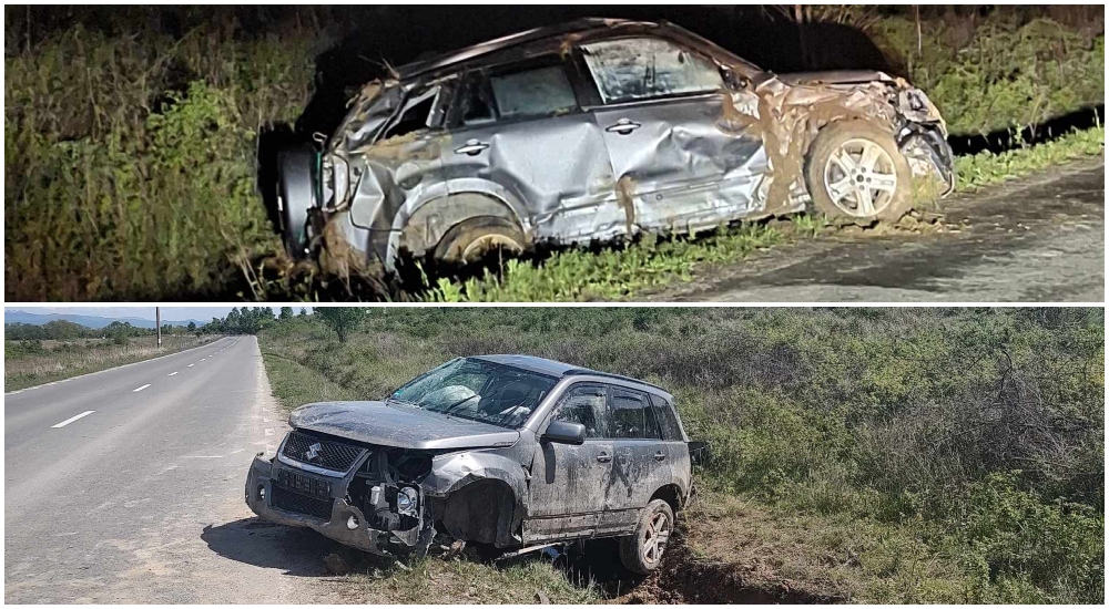 FOTO. Pericol! Mașină distrusă, lăsată parțial pe șosea, în județul Satu Mare