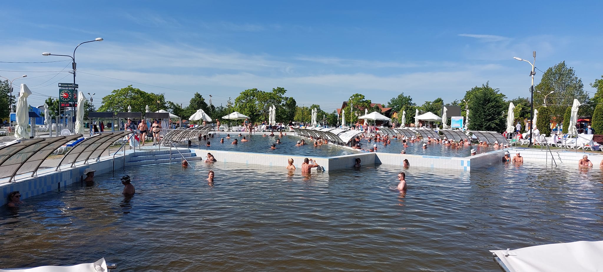 PROGRAM. Patru zile de distracție la Tășnad, în minivacanță. Începe Tășnadul Estival. Concert Brenciu și Bikini