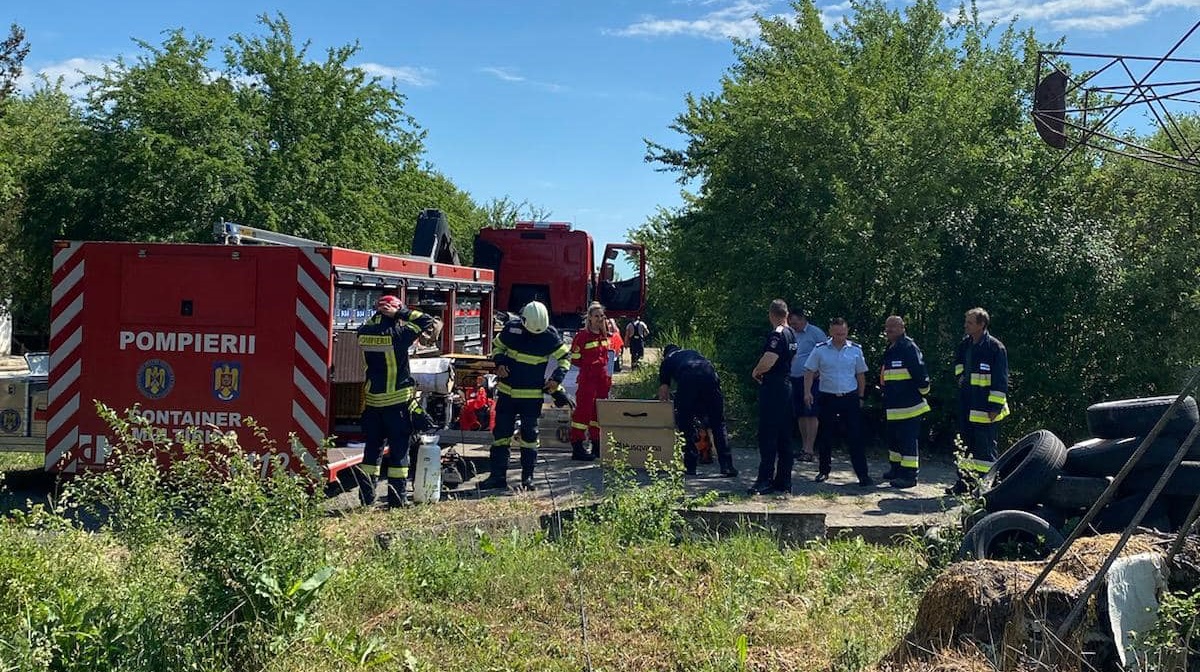 FOTO. Localnici cu suflet mare. I-au salvat casa unui sătmărean