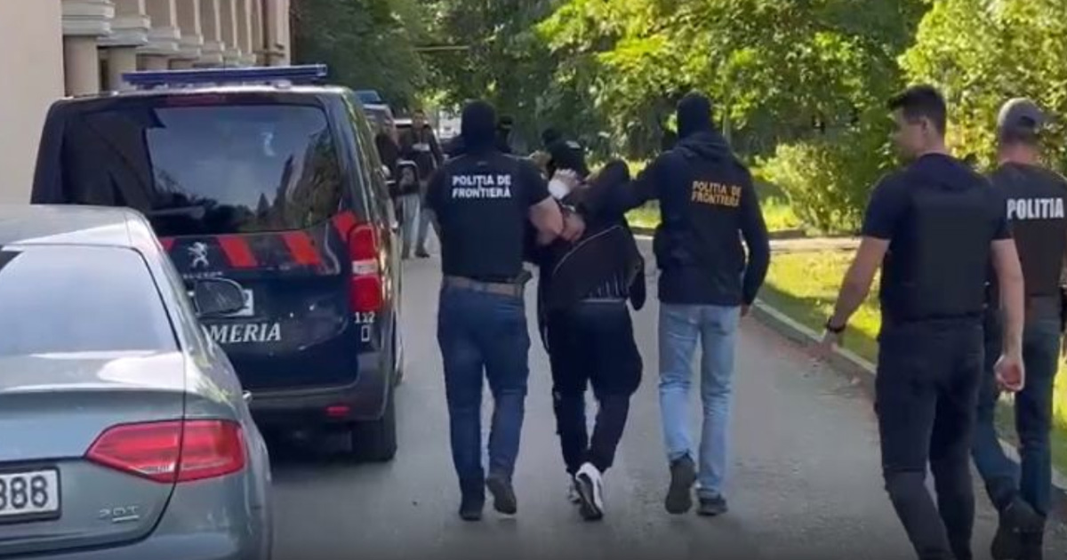 Sătmărean urmărit internațional, adus acasă din Italia. Condamnat pentru agresiune sexuală, va sta ani buni după gratii