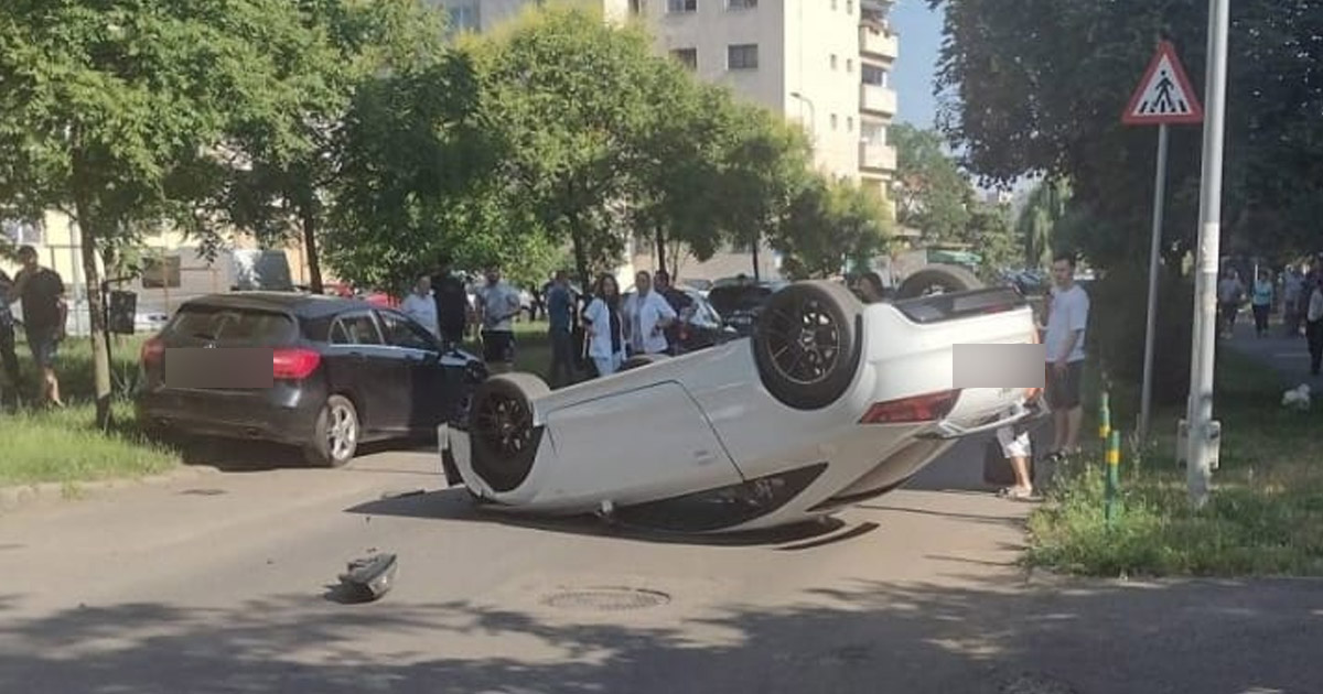 FOTO. Tânărul (19 ani) drogat, care s-a răsturnat cu mașina în Satu Mare, și-a aflat sentința